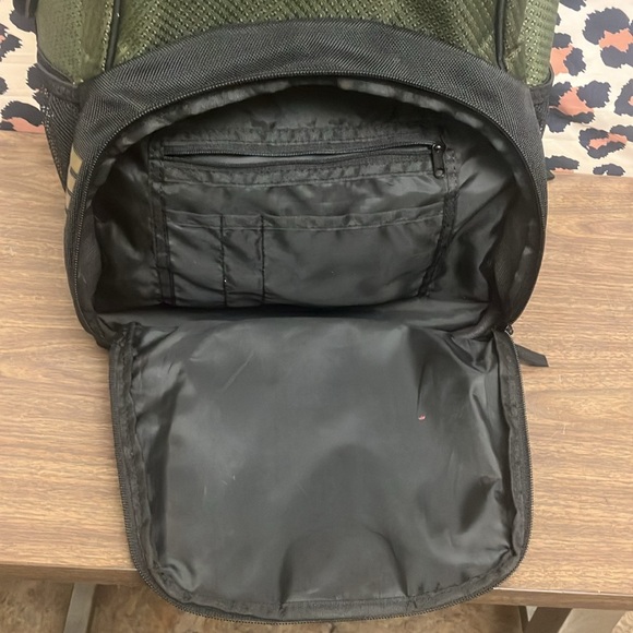 PUMA Evercat Contender 3.0 Men's/Women's Backpack - Picture 11 of 12